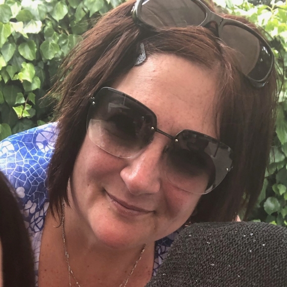 Meet your Posher, Marni - Picture 3 of 3